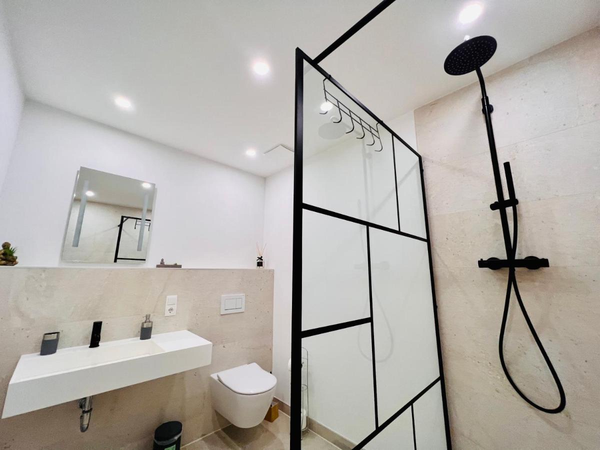 Idyllische Ferienwohnung Mit Balkon & Ausblick Arzbach エクステリア 写真