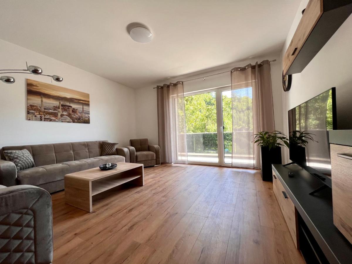Idyllische Ferienwohnung Mit Balkon & Ausblick Arzbach エクステリア 写真