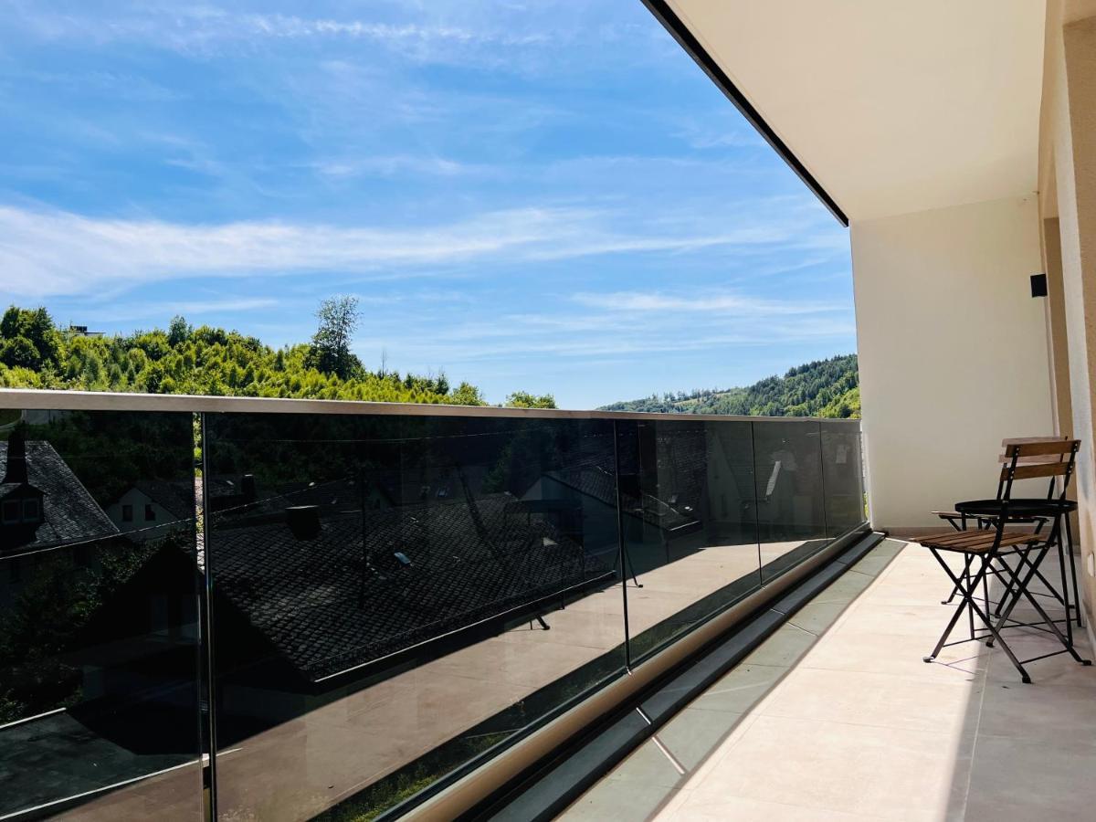 Idyllische Ferienwohnung Mit Balkon & Ausblick Arzbach エクステリア 写真